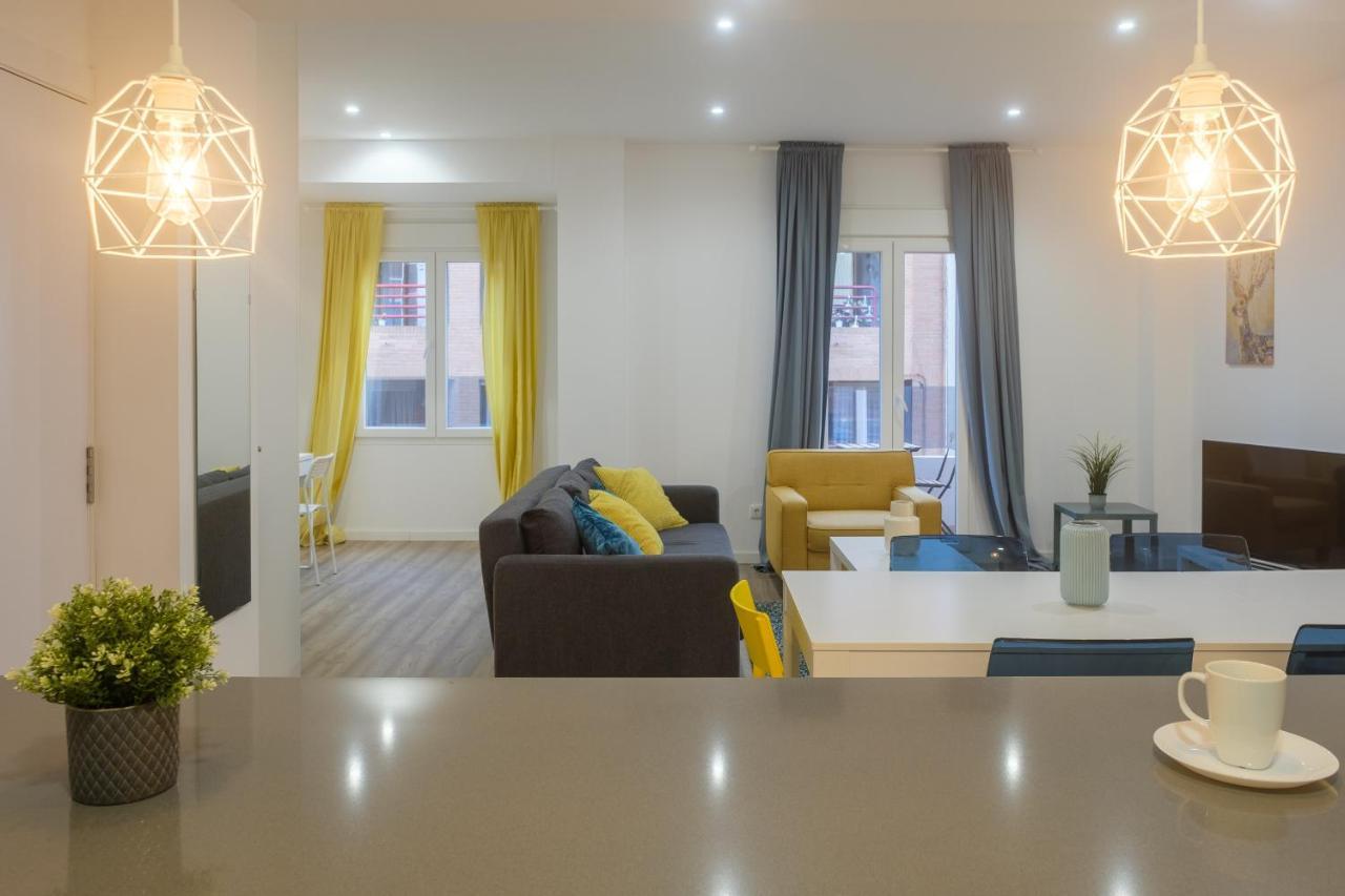 ולנסיה Bright, Brand New & Very Comfortable Apartment מראה חיצוני תמונה